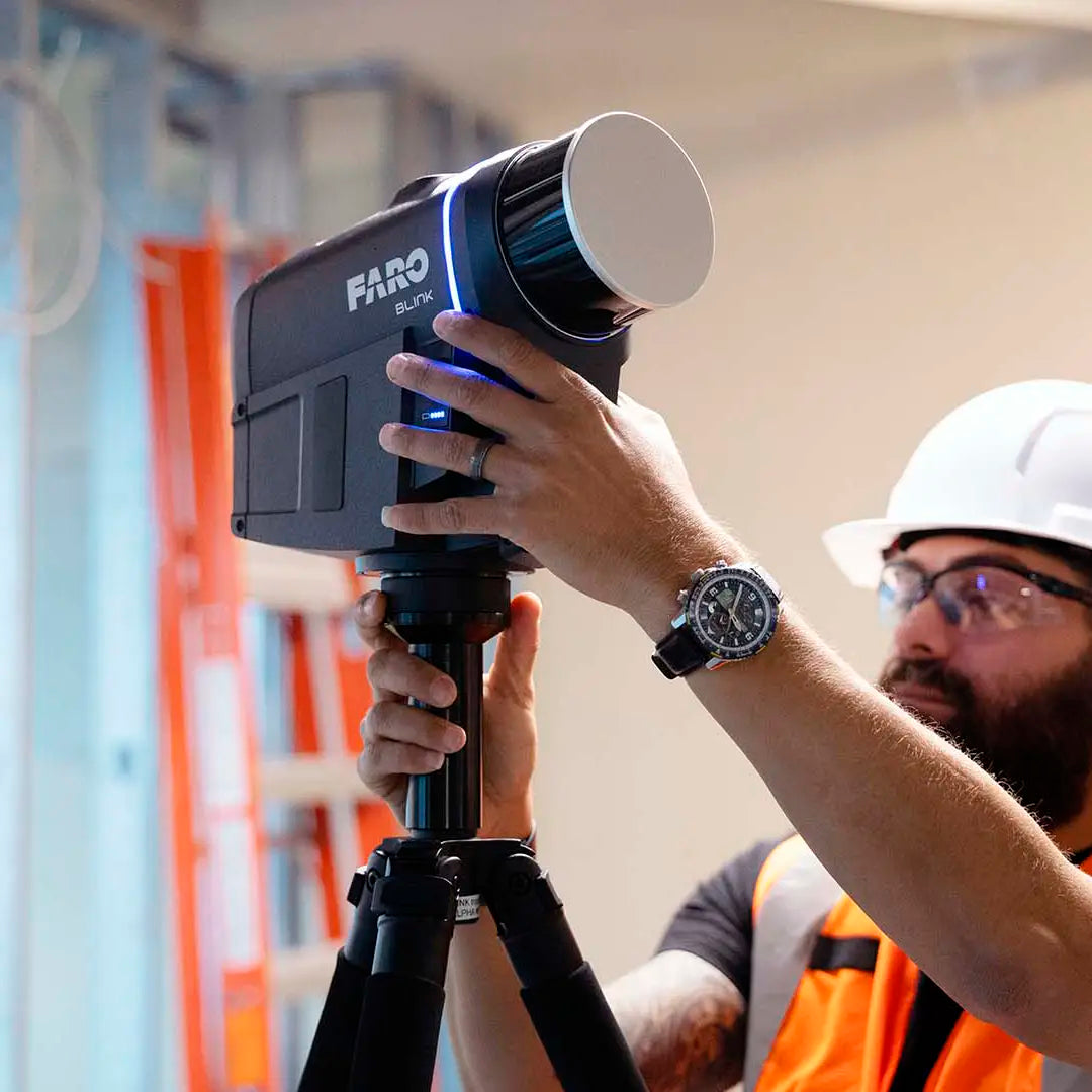 Uso del FARO Blink para capturar espacios interiores con escaneo 3D en color
