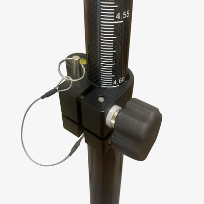 Jalón topográfico de fibra de carbono de 4,6 metros desplegado para GPS y GNSS