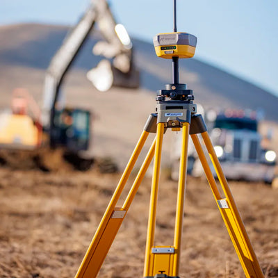 TOPCON HiPer XR GPS GNSS RTK en uso en un levantamiento topográfico con inclinómetro y precisión centimétrica